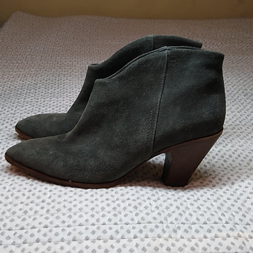 Belle SM Vero Cuoio Ankle Boots Green Suede  9.5M